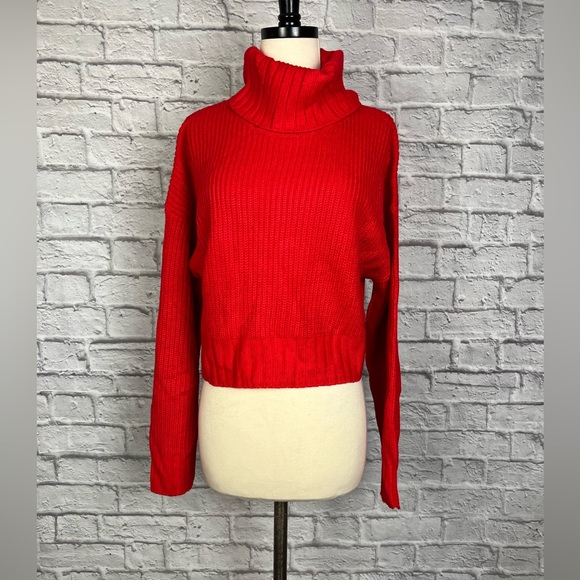 NWT Future Collective Kahlana Barfield Turtleneck Pullover Size Large - Picture 3 of 6